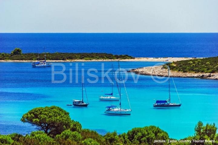 Dugi otok, Soline, prodaja zemljište 5000m2, 90m od mora