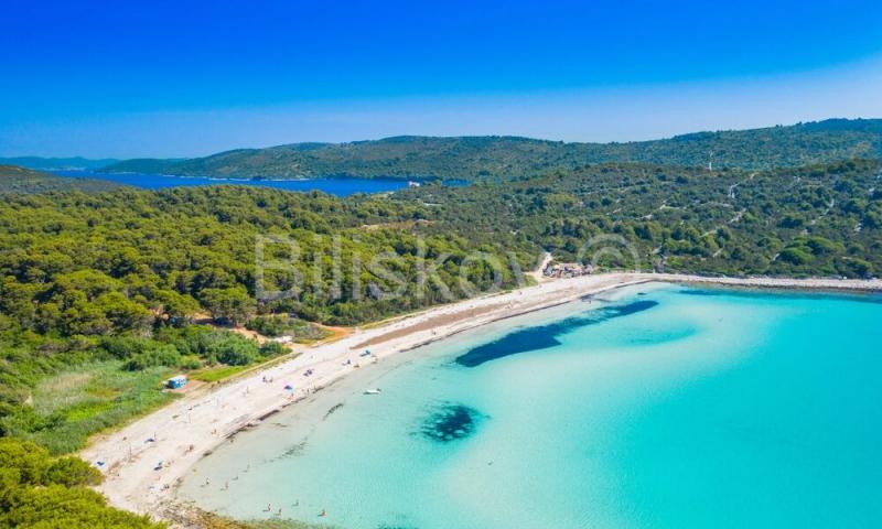 Dugi otok, Soline, prodaja zemljište 5000m2, 90m od mora