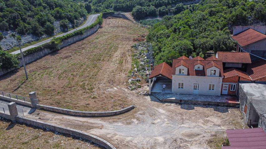 Prodaja, Brač, poslovno zemljište  između Postira i Pučišća