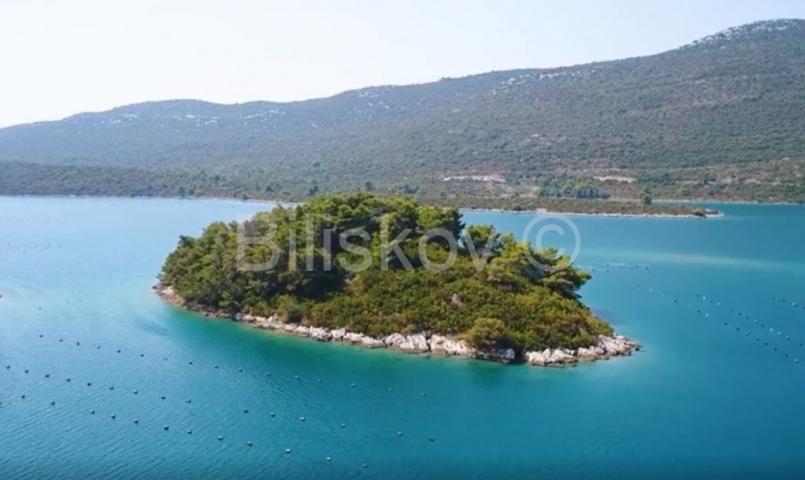 Prodaja, otok u malostonskom zaljevu, 22000m2