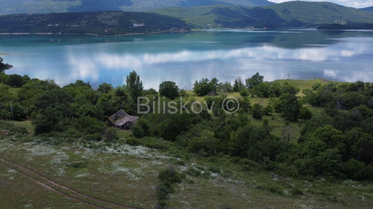 Prodaja, građevinsko zemljište s pogledom na jezero 