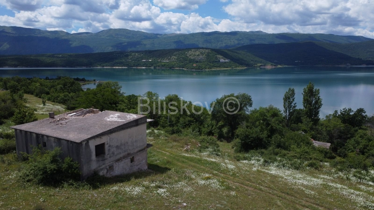 Prodaja, građevinsko zemljište s pogledom na jezero 