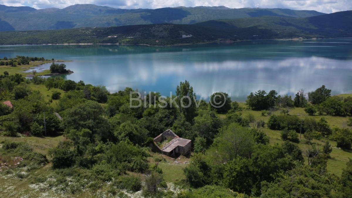 Prodaja, građevinsko zemljište s pogledom na jezero 