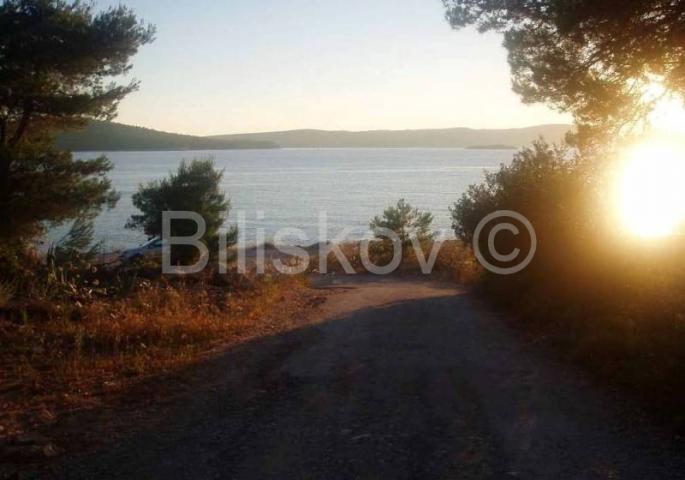 Brač, Milna, građevinsko zemljište 17699 m2