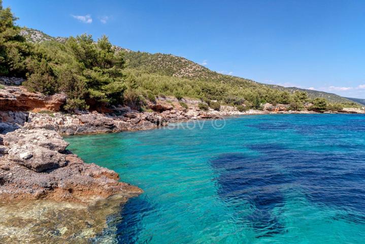 HVAR, Gromin Dolac, građevinsko stambeno