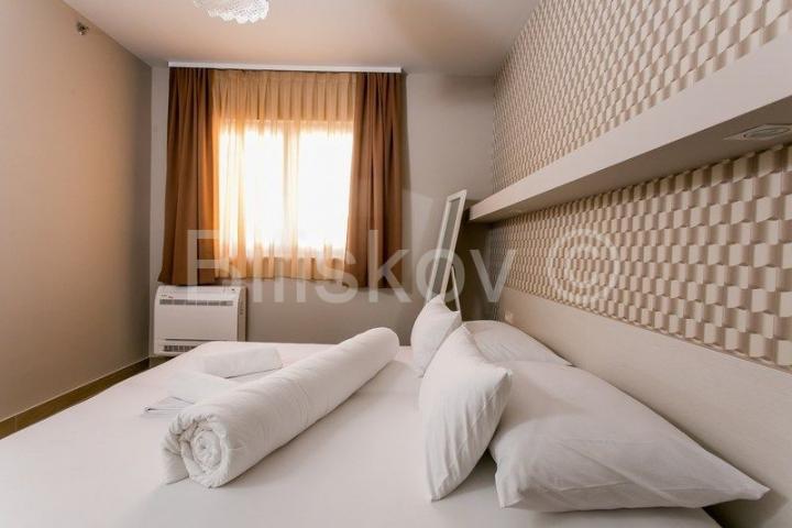 MAKARSKA, samostojeća zgrada – mini hotel