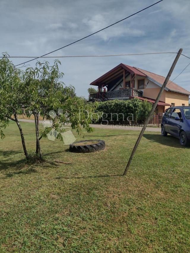 Haus Slavsko Polje, Gvozd, 100m2