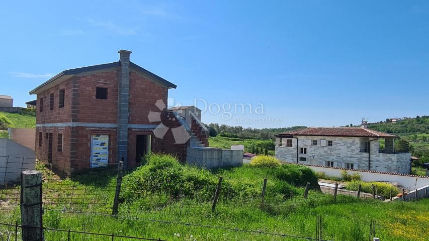 Momjan, enjoy the Istrian idyll at the end of the village