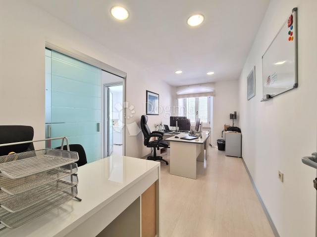 Flat Centar, Rijeka, 121,36m2