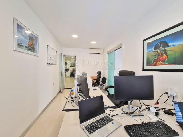 Flat Centar, Rijeka, 121,36m2