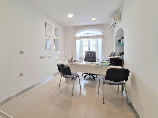 Flat Centar, Rijeka, 121,36m2