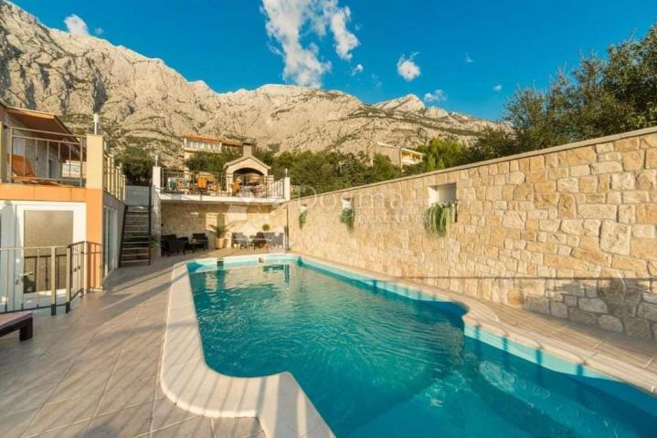 House Veliko Brdo, Makarska, 400m2