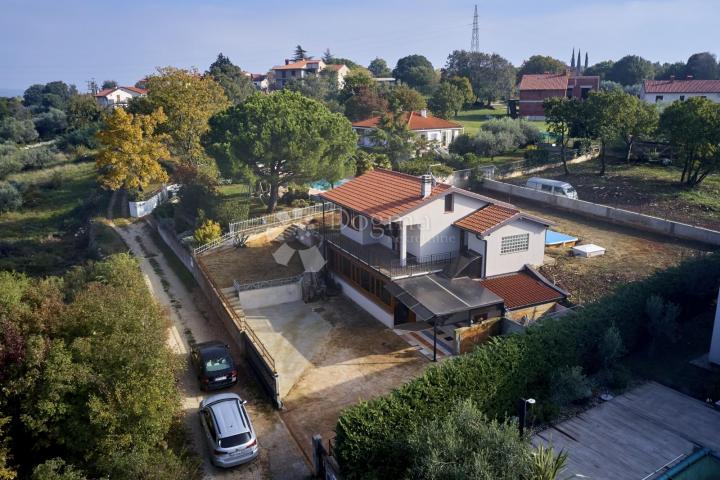 Haus Kaštel, Buje, 193m2