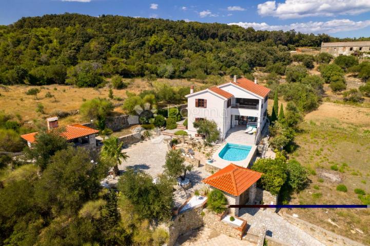 Amazing Mediterranian Villa