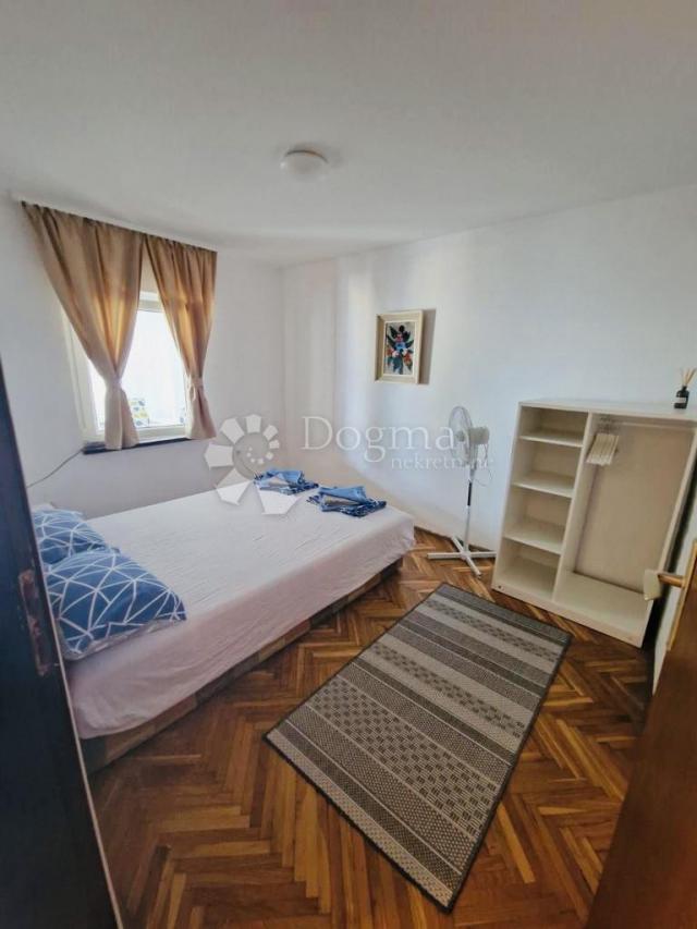 Impresivan apartman sa spektakularnim pogledom na more! 