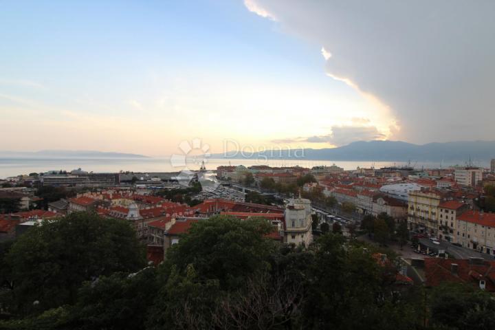 Wohnung Bulevard, Rijeka, 136m2