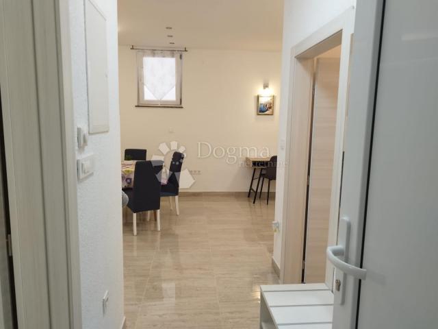 MALINSKA - 2 APARTMANA SA SJENICOM