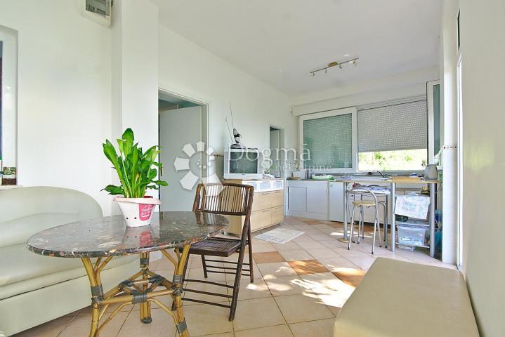 Flat Opatija, 127m2