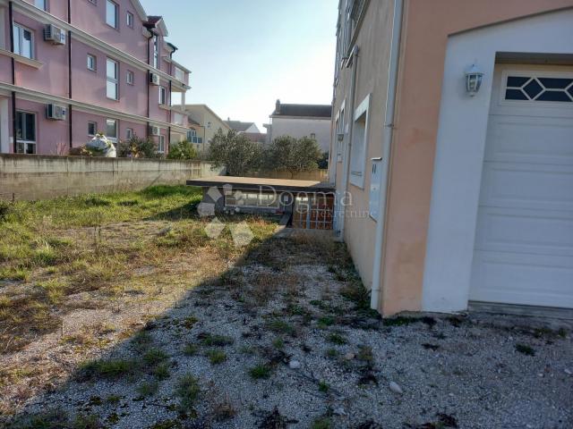 VODICE - KUĆA 800 M2 ODLIČNA PRILIKA