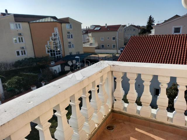 VODICE - KUĆA 800 M2 ODLIČNA PRILIKA