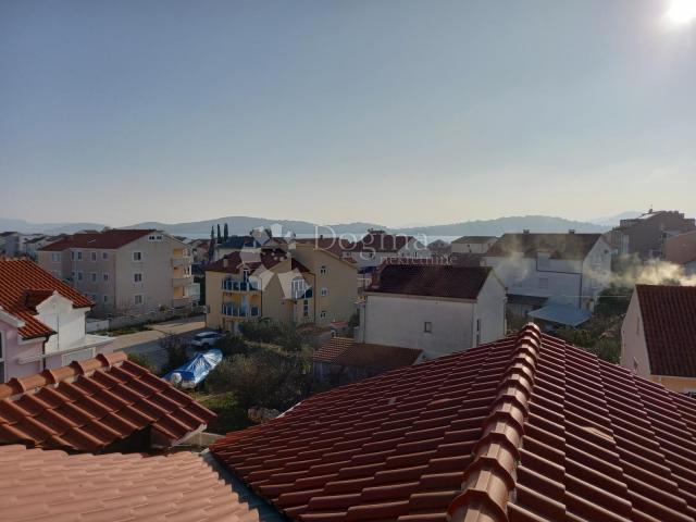 VODICE - KUĆA 800 M2 ODLIČNA PRILIKA