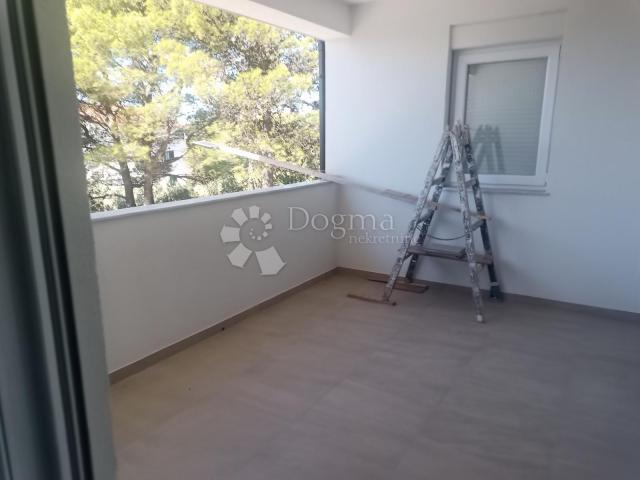 VODICE ODLIČAN STAN BLIZU MORA 108 M2