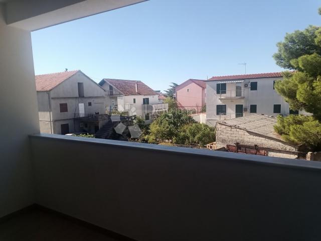 VODICE ODLIČAN STAN BLIZU MORA 108 M2