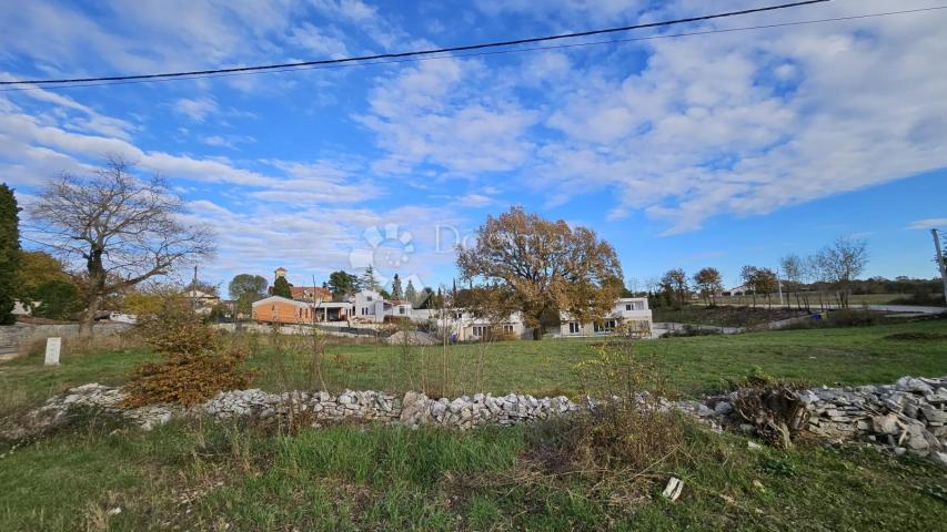 Land Juršići, Svetvinčenat, 980m2