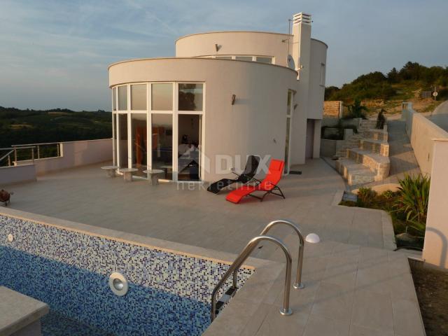 ISTRIA, MOMJAN - Designervilla mit Panoramablick!