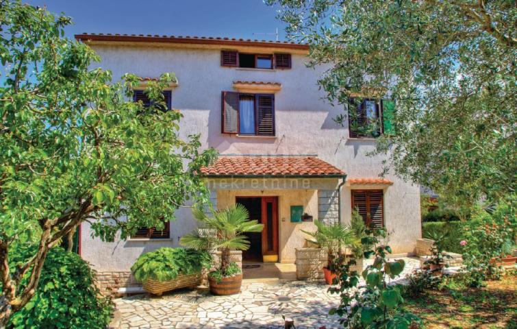 ISTRIA, PULA - Apartmenthaus am Stadtrand von Pula - NAHE AM MEER!