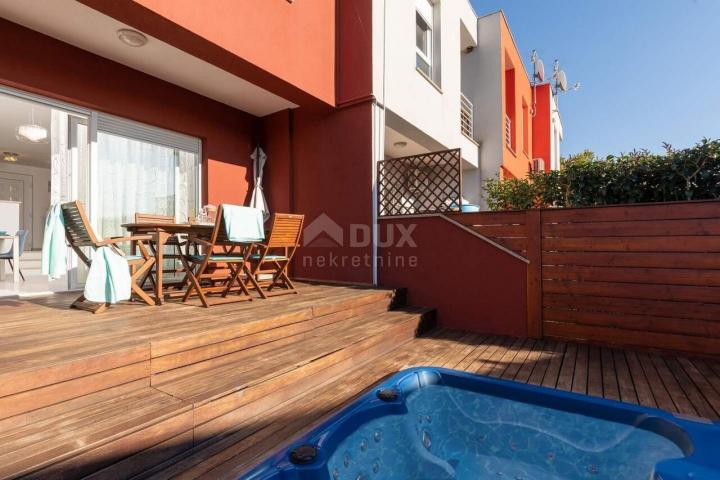 ISTRIA, UMAG - Terraced house with pool in a quiet neighborhood