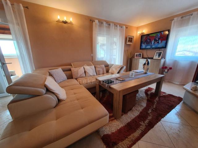 ISTRIA, NOVIGRAD - Spacious and quality apartment near the sea