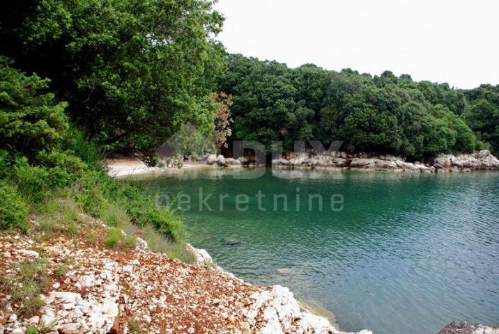 ISTRA, DUGA LUKA- Ruševina udaljena 300m od mora