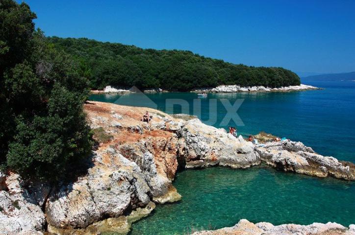 ISTRA, DUGA LUKA- Ruševina udaljena 300m od mora