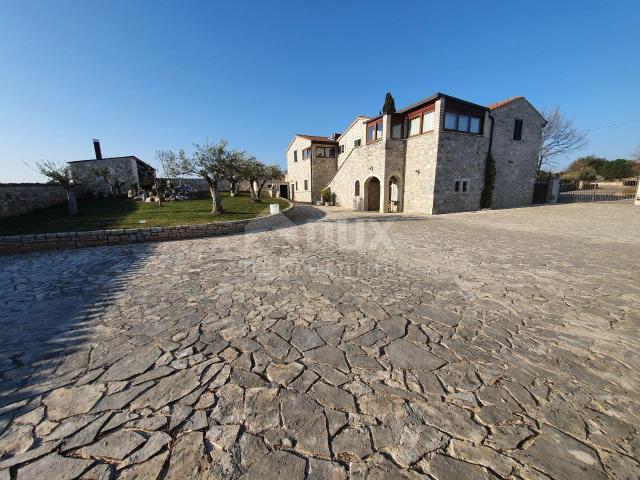 ISTRIA, POREČ - Villa mit Restaurant in der Nähe des Meeres