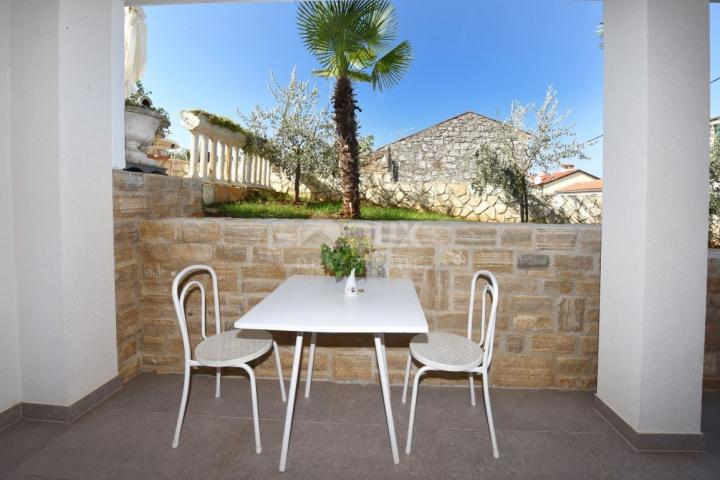 ISTRIA, POREČ - Mehrfamilienhaus mit Meerblick