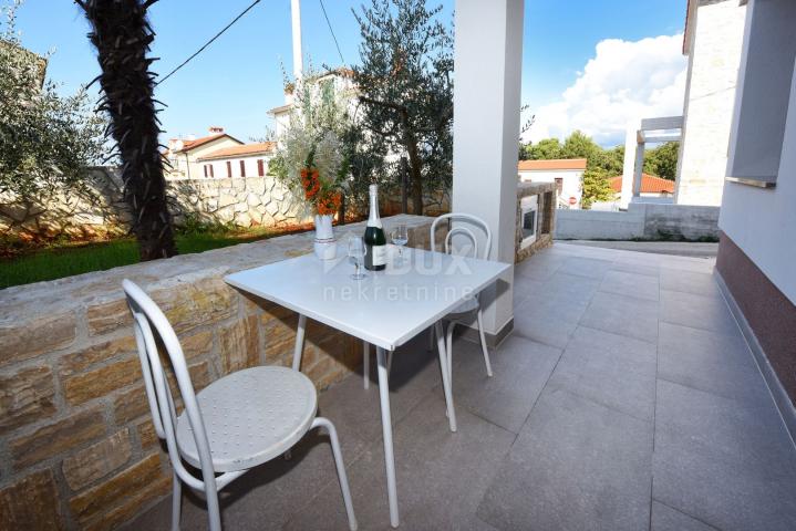 ISTRIA, POREČ - Mehrfamilienhaus mit Meerblick