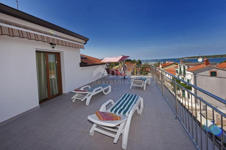 ISTRIA, POREČ - Mehrfamilienhaus mit Meerblick