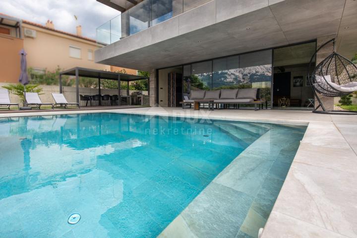 ISLAND OF KRK, BAŠKA - Urban villa with pool