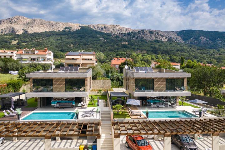 ISLAND OF KRK, BAŠKA - Urban villa with pool