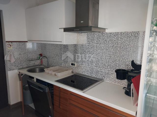 OPATIJA, VEPRINAC - vila 1000m2 s pogledom na more, 6 apartmana i bazenom + okoliš 1000m2