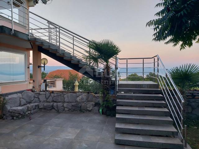 OPATIJA, VEPRINAC - Villa 1000m2 mit Meerblick, 6 Wohnungen und Pool + Umgebung 1000m2