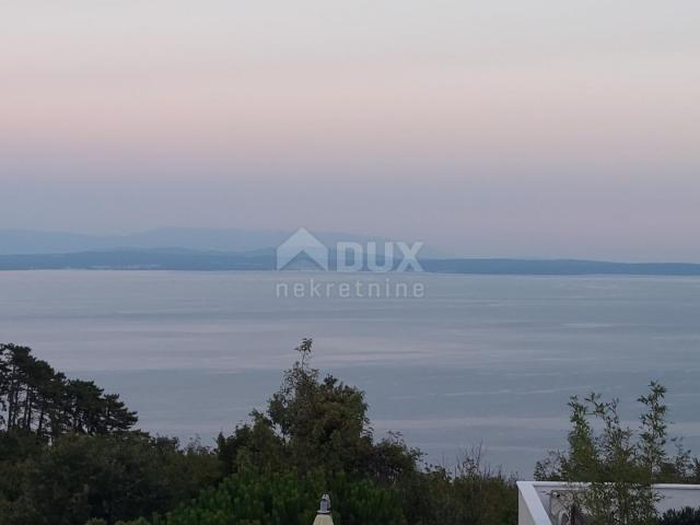 OPATIJA, VEPRINAC - vila 1000m2 s pogledom na more, 6 apartmana i bazenom + okoliš 1000m2