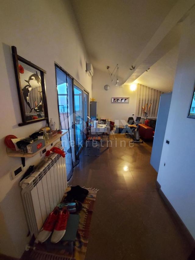 OPATIJA, VEPRINAC - vila 1000m2 s pogledom na more, 6 apartmana i bazenom + okoliš 1000m2