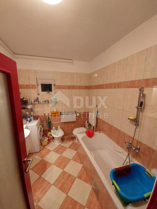 OPATIJA, VEPRINAC - vila 1000m2 s pogledom na more, 6 apartmana i bazenom + okoliš 1000m2