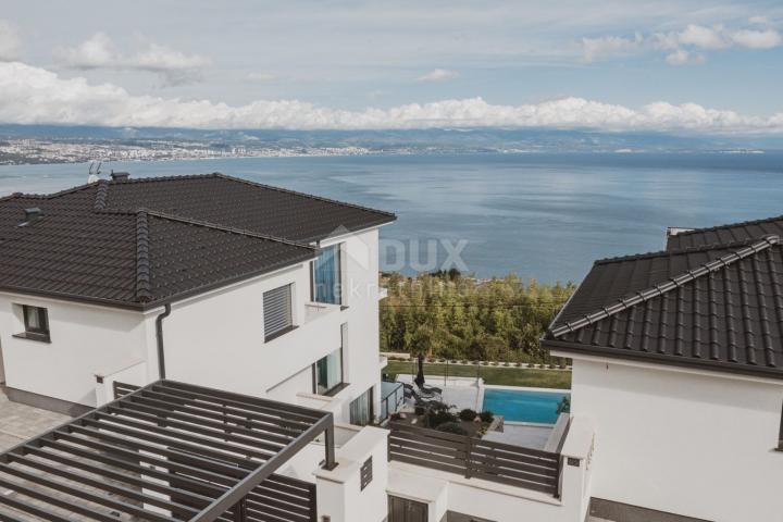 OPATIJA, LOVRAN, LIGANJ - Stan u vili s bazenom 120m2+terasa 27m2s panoramskim pogledom na more + ok