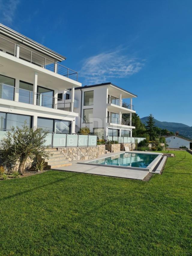 OPATIJA, LOVRAN, LIGANJ - stan u vili s bazenom 120m2+terasa 26m2 s panoramskim pogledom na more + o