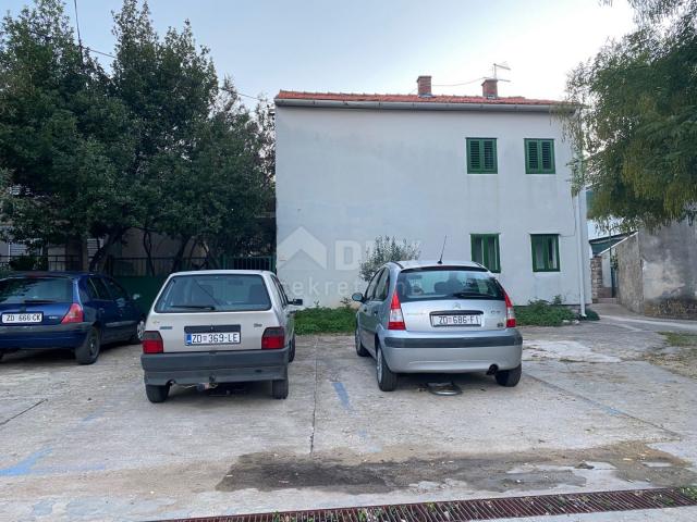 ZADAR, BIOGRAD - Haus im Stadtzentrum