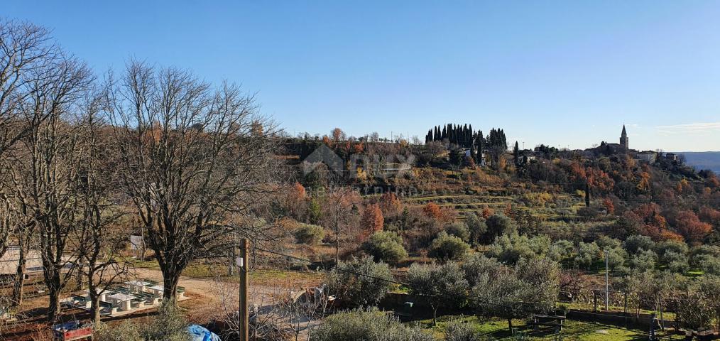 ISTRIA, GROŽNJAN - Stone house with a beautiful view