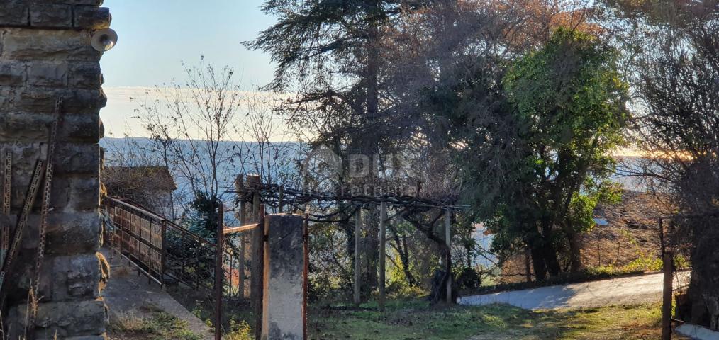 ISTRIA, GROŽNJAN - Stone house with a beautiful view